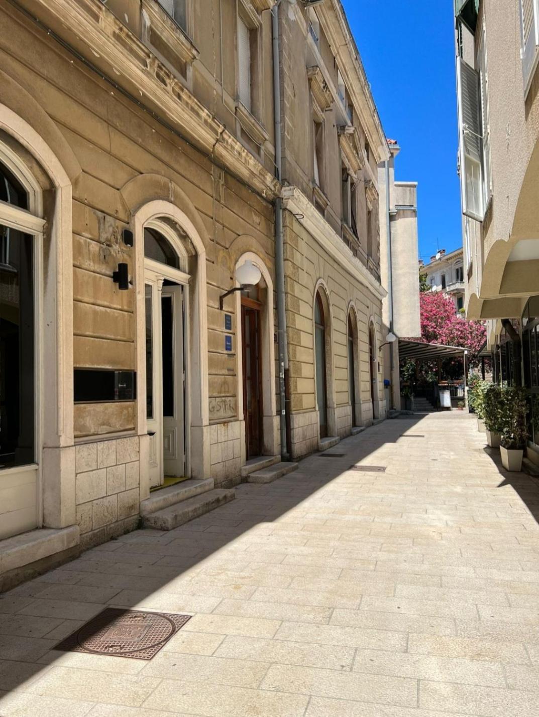 Max'S Downtown Oasis Apartment Zadar Luaran gambar